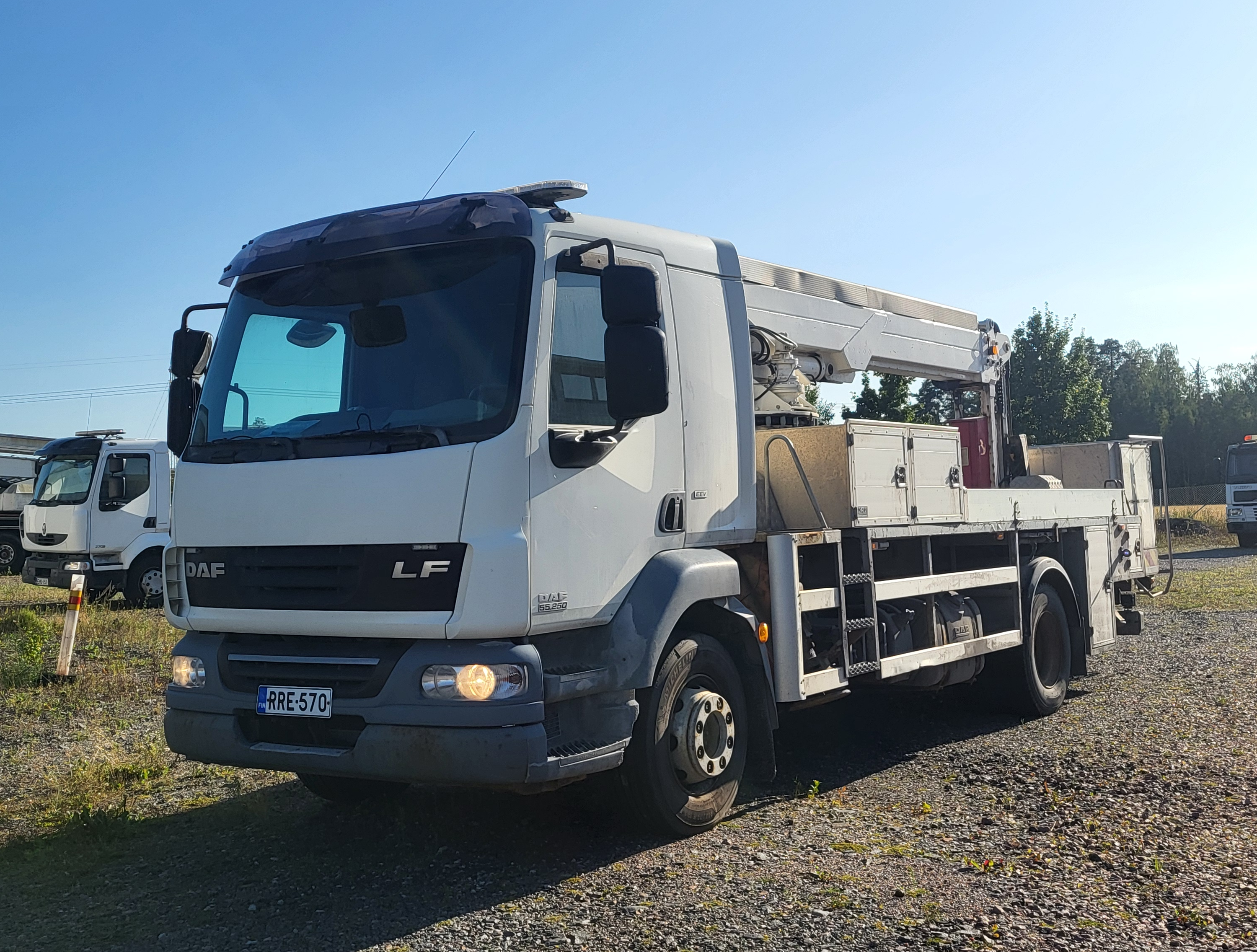 DAF 55.250 LF nostolava-auto vuokrattavana Varsinais-Suomessa